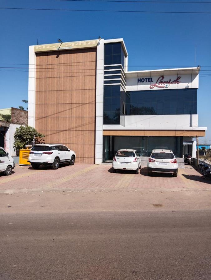 Jmc Hotel Lavish Akolia Exterior foto